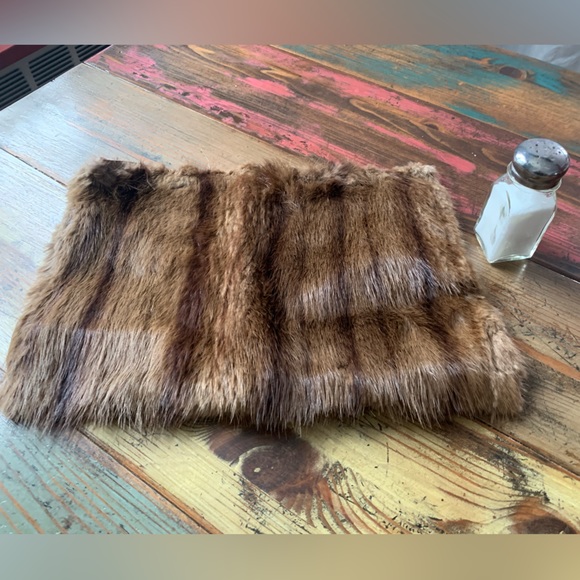 Genuine muskrat fur coat pieces - Picture 5 of 9